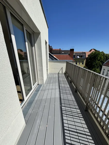 Deine neues Zuhause wartet - voll möbliert, modern und mit Balkon — photo 1